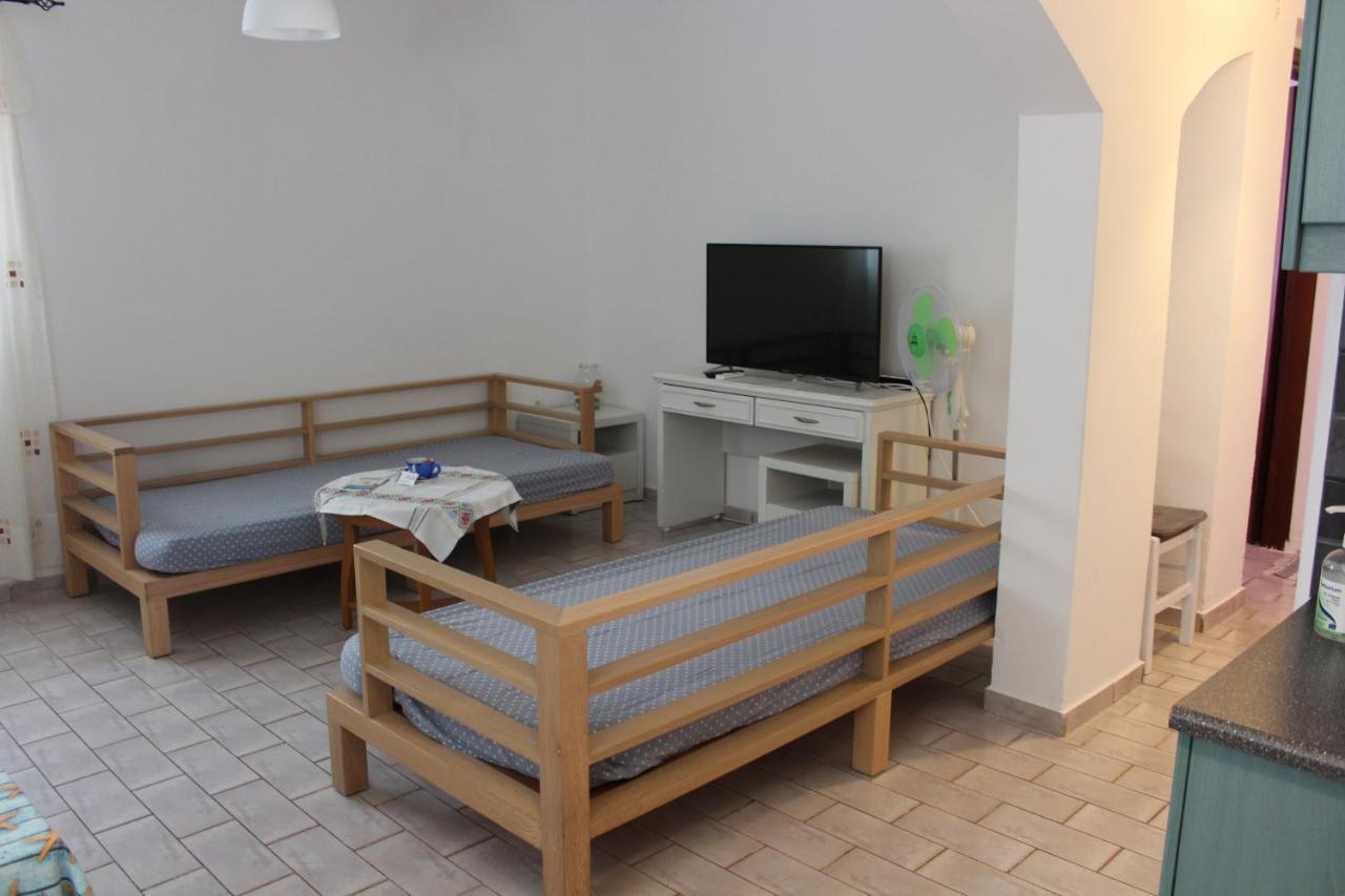 Aaron Apartments Ферма Экстерьер фото