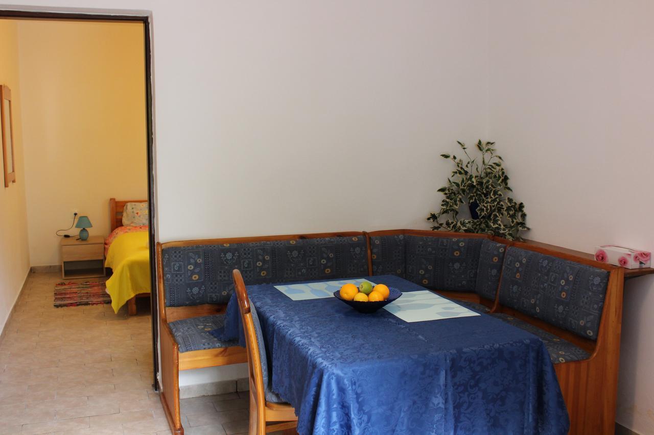 Aaron Apartments Ферма Экстерьер фото